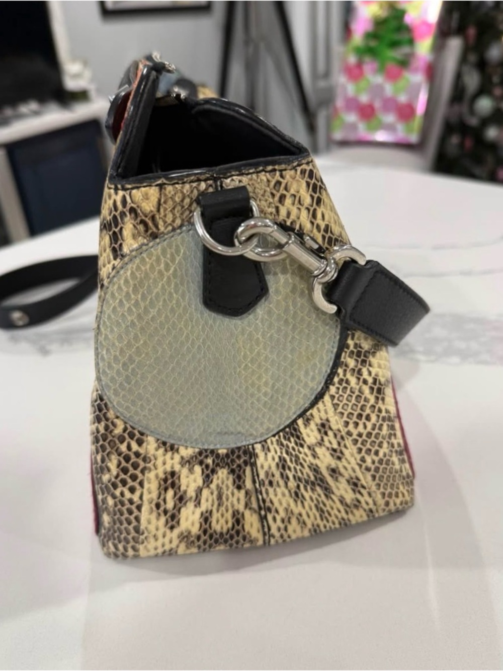 🐍 Fendi Exotic Python Multi-Color Dot Shoulder / Crossbody Bag (Authentic) - Picture 4 of 7